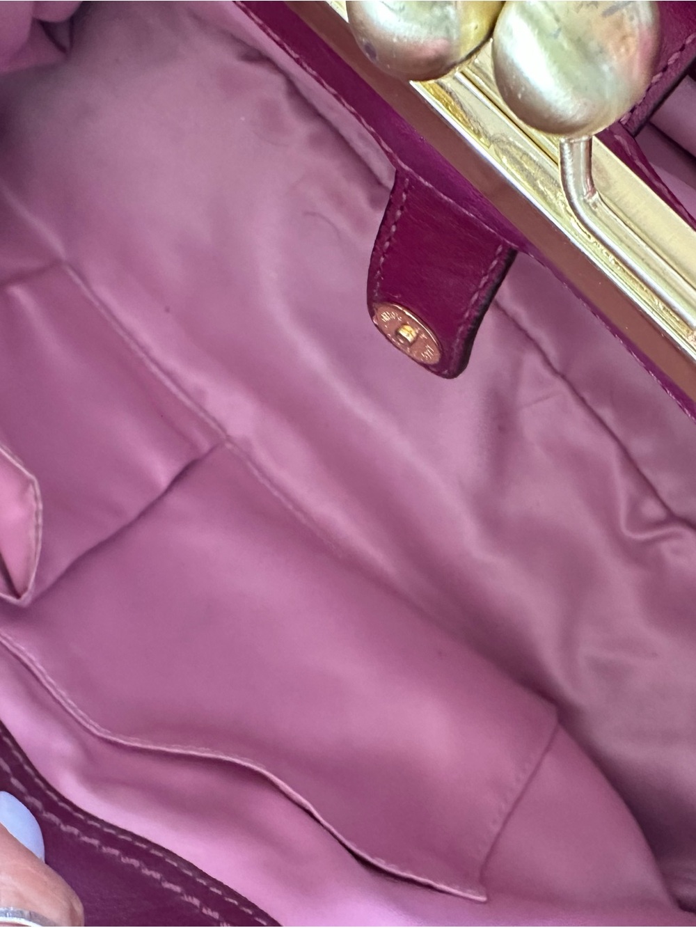 Coach Magenta Leather Kiss-Lock Satchel with Gold Hardware - Picture 5 of 7